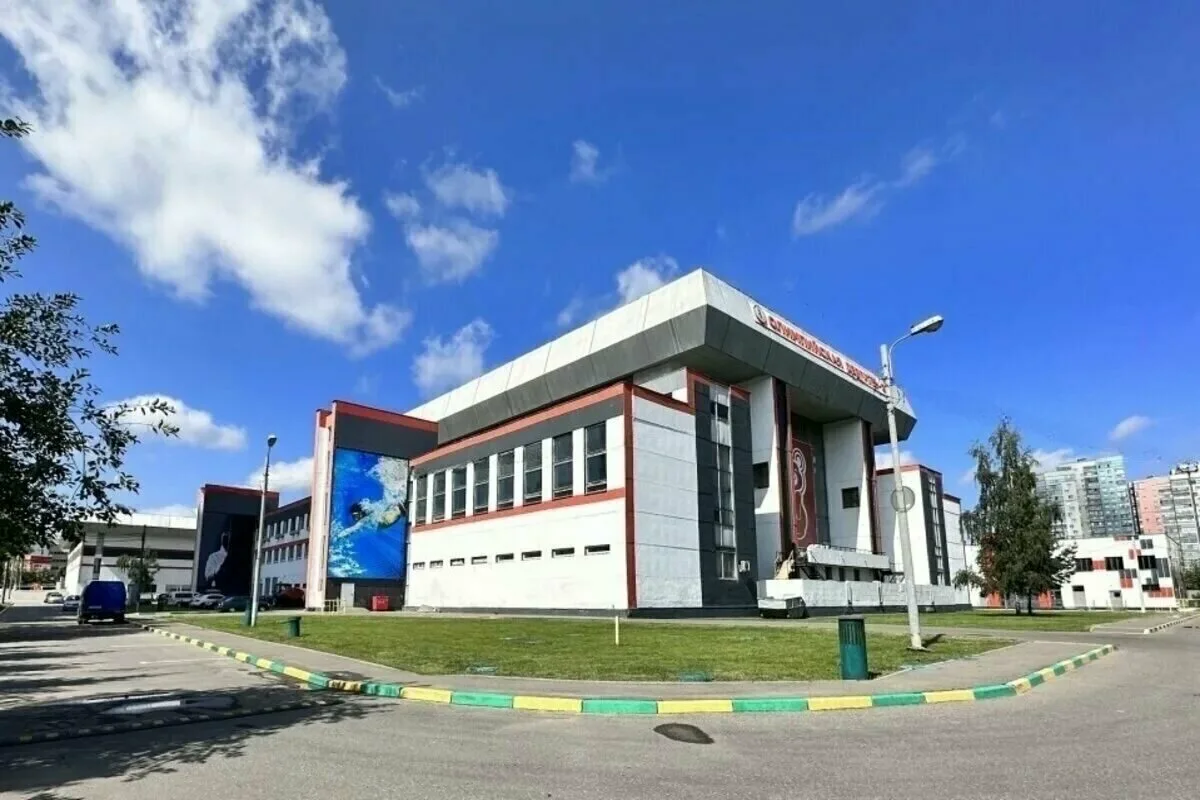 Бассейн — фото центра или занятия по плаванию